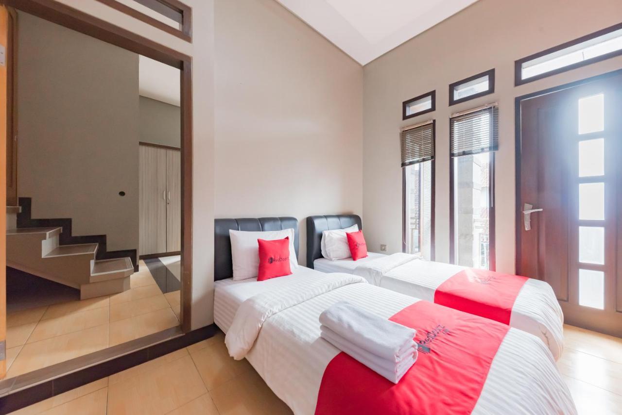 OYO 90026 Guest House Teras Waruga Syariah Cimahi Bagian luar foto